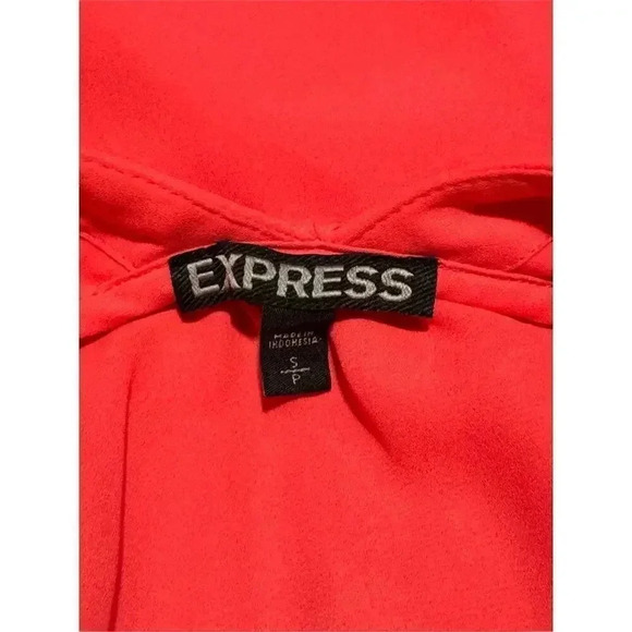 Express Women’s Small Pink Hidden Button Soft‎ Short Sleeved Top - Picture 6 of 7